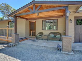 7000 Steelhead Pl, Gold Hill, OR 97525