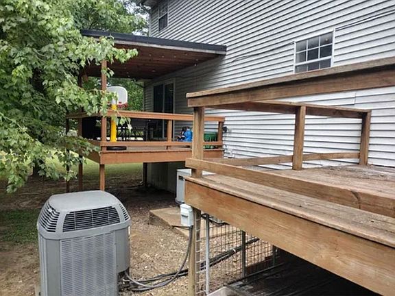 5th image of 411 White Oak Cir