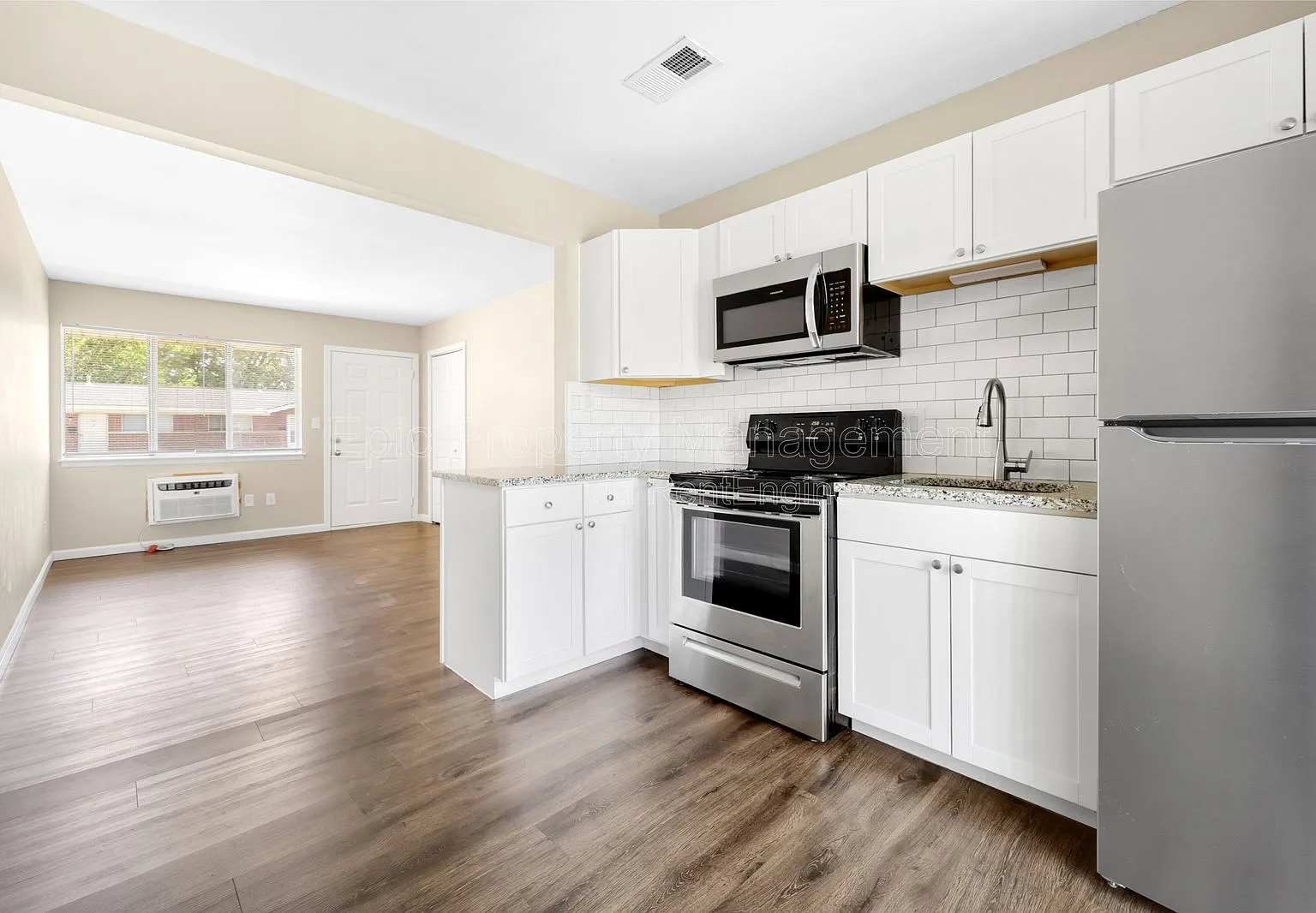 1 bed, 1.0 bath, $1,045 — Photo 3