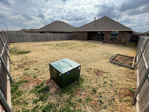 4th image of 3208 Texarkana Ct