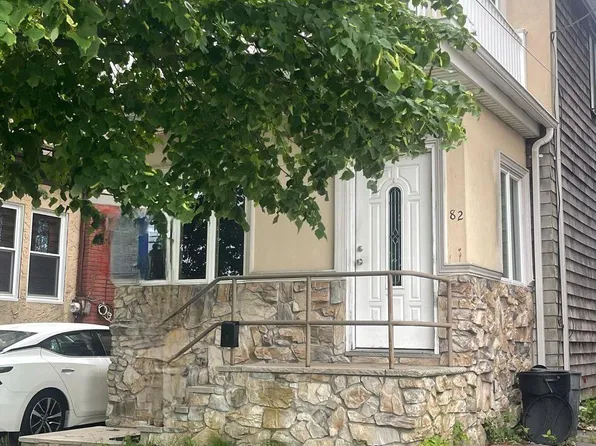 82 Beach 2nd Street, Lawrence, NY 11559