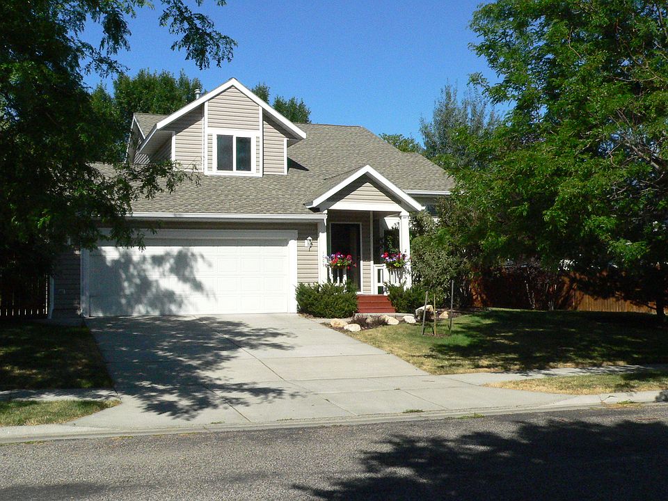 1st image of 1009 Mountain Ash Ave