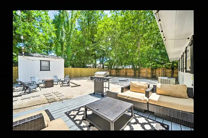 Cherry St — Photo 20