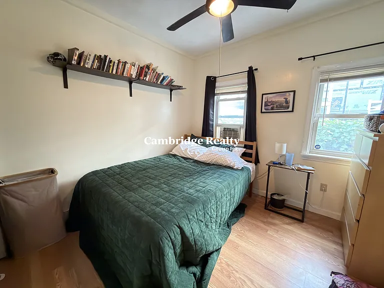 1105 Cambridge St #1B — Photo 8