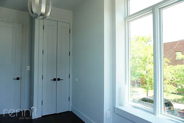 Rented by Rennit Inc. | media 76