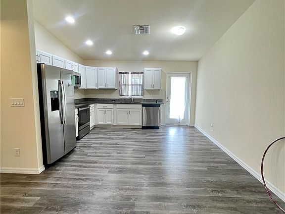 4th image of 5029 W Hummingbird Dr