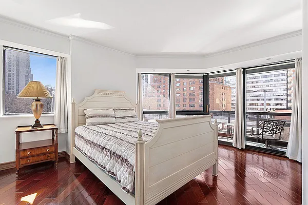 Rented by Corcoran | media 19