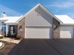 4090 Stonegate Dr, Rockton, IL 61072
