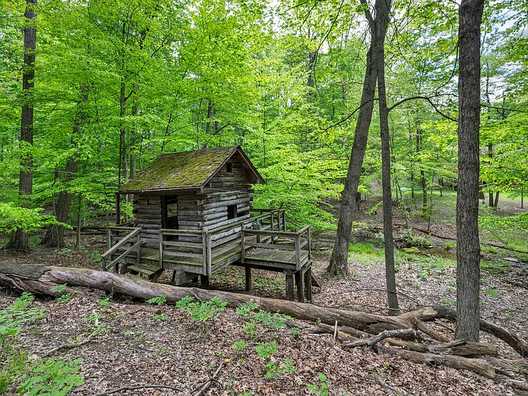 410 Apple Hill Dr N — Photo 28