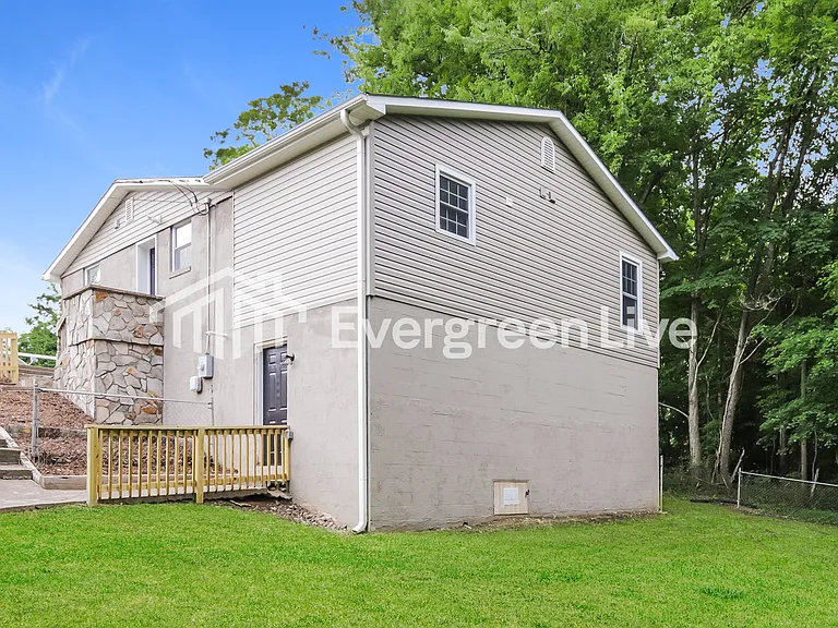 205 Lillie Dr — Photo 14