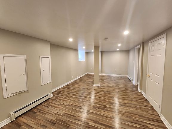 2nd image of 88 Charlotte St #A