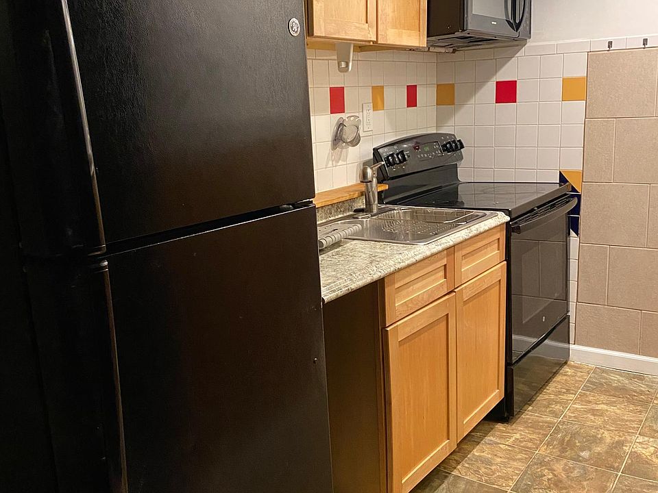 1st image of 10 Bell Pl #2