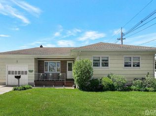 65 N Washington Ave, Colonia, NJ 07067
