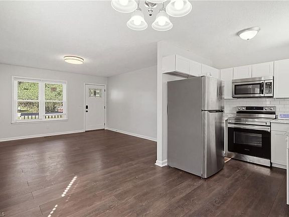 5th image of 1703 Midway St