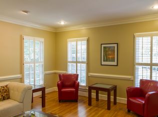 9 Saint James Pl, Chapel Hill, NC 27514