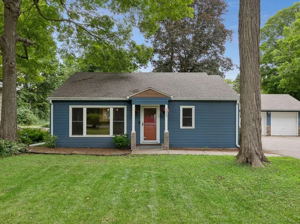 5069 Bartlett Blvd, Mound, MN 55364