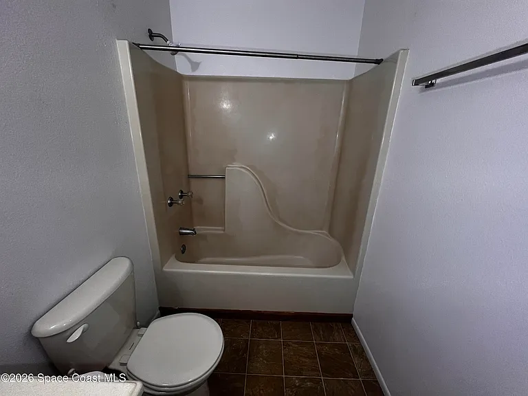 4816 Overlook Dr NE #1 — Photo 10