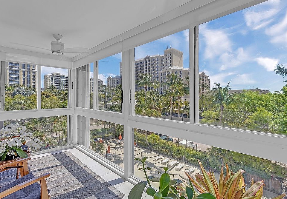 1st image of 550 Ocean Dr APT 4E