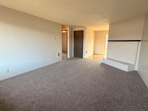 2nd image of 4839 Elderberry Loop