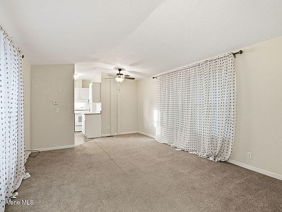 3rd image of 2489 W Plymouth Cir