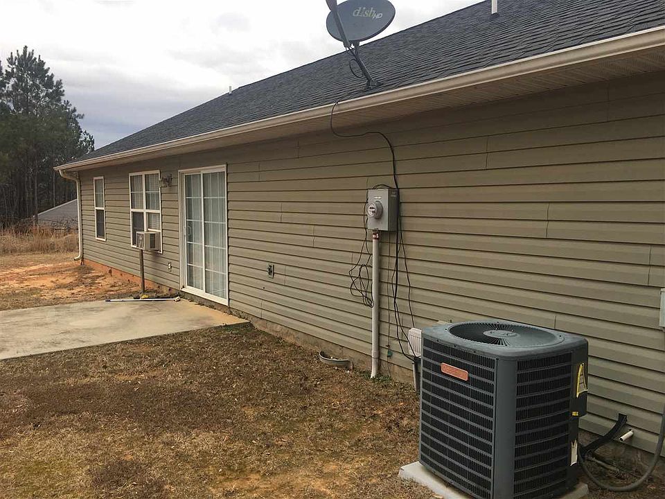2nd image of 110 Vista Hill Dr