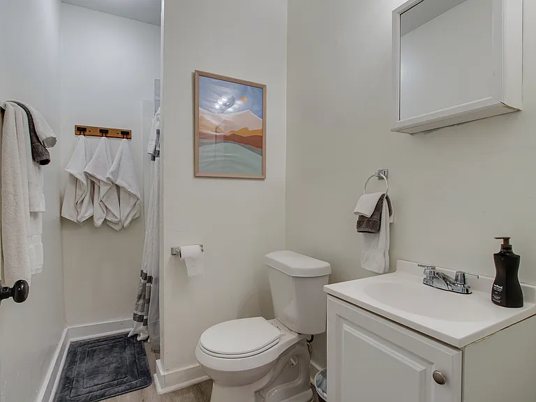 1954 Manila Ave #101 — Photo 12