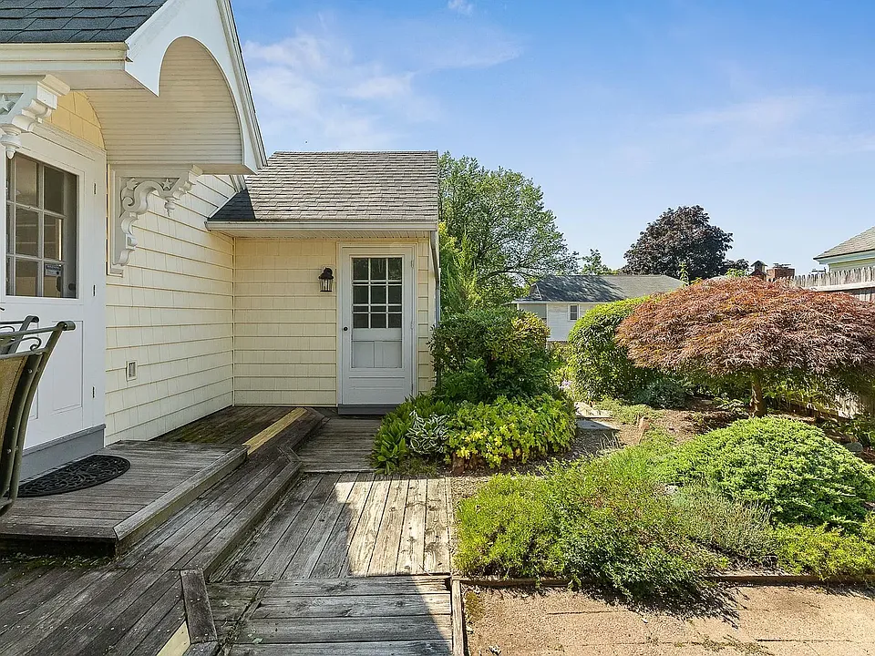 Appletree Ct