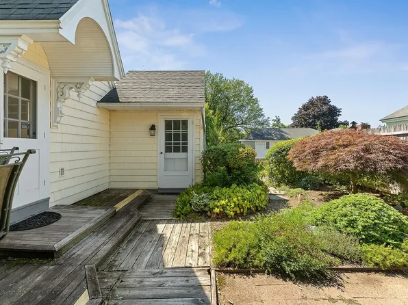 (undisclosed Address), South Burlington, VT 05403