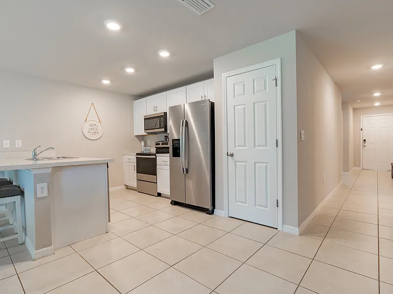 22420 Sacramento Ave — Photo 4