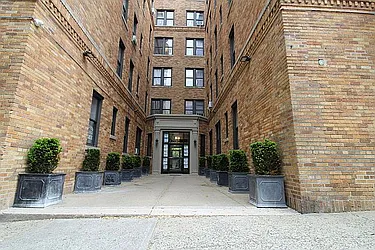 Rented by Bruma Realty LLC