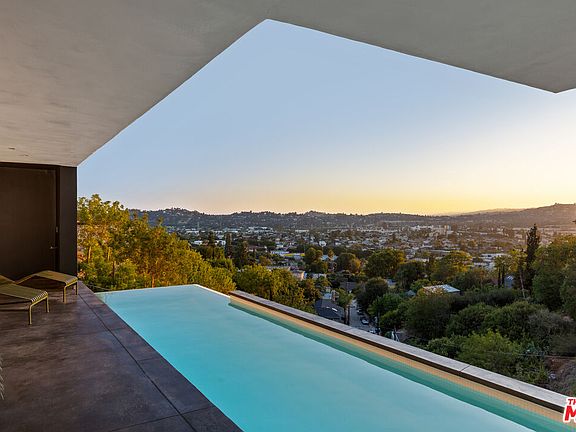 5th image of 3607 Kinney St