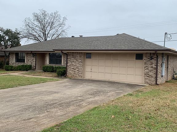 3rd image of 113 Sandlewood Ln