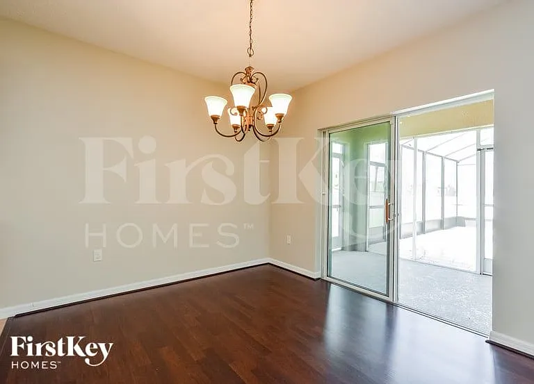 915 Freedom Blvd — Photo 3
