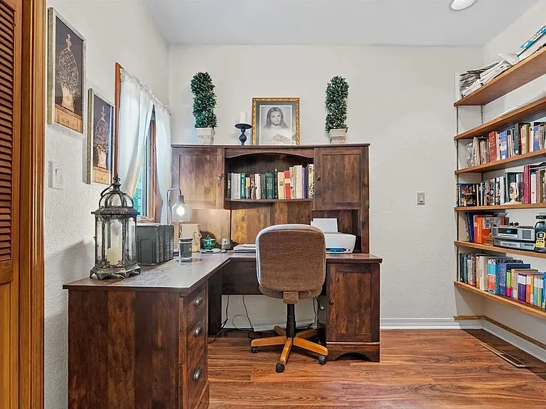 219 Shoreline Rd — Photo 31