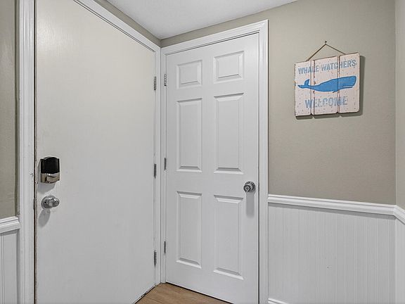 5th image of 520 Santa Rosa Blvd APT 109