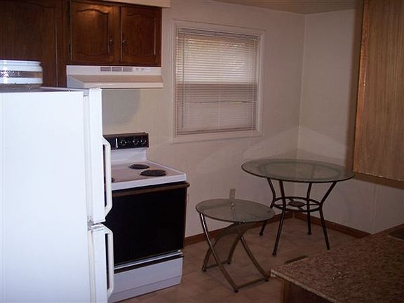 1203 Chittock Kitchen