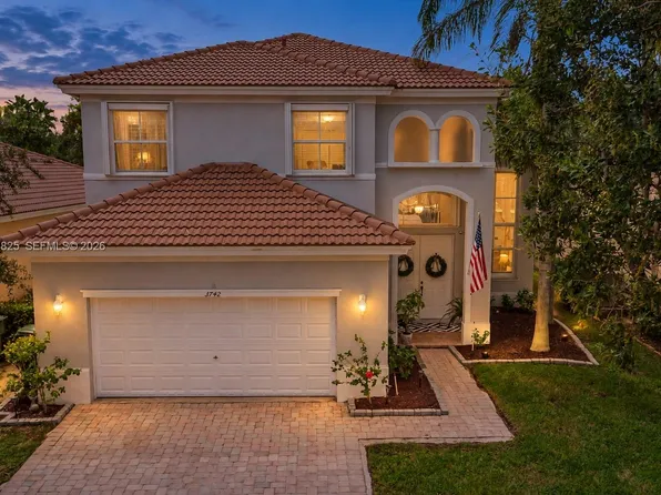 3742 NE 13th St, Homestead, FL 33033