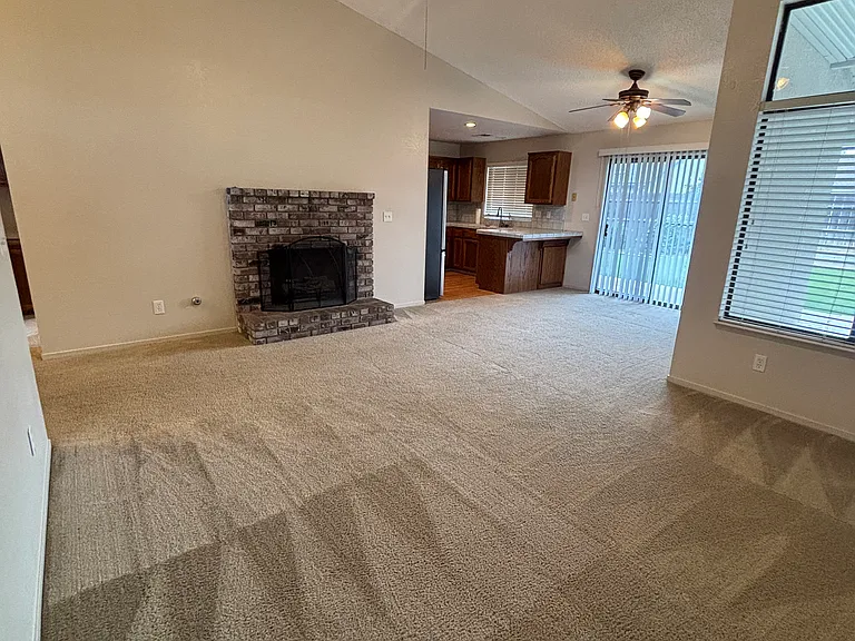 4918 W Chestnut Ave — Photo 13