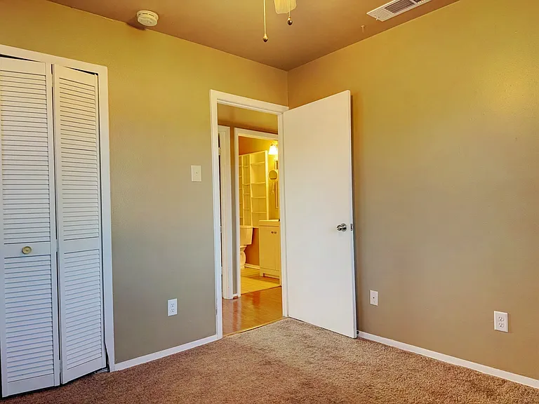 2837 Lowell Dr — Photo 25