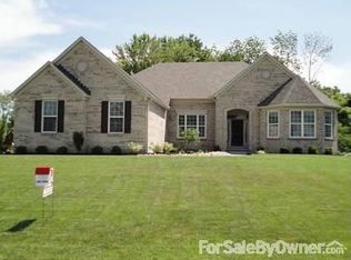 5136 Oak Brook Dr, Cincinnati, OH 45244