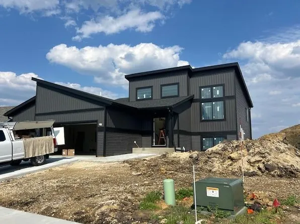 2236 Petersen Dr NW, Stewartville, MN 55976