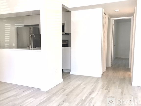 3rd image of 525 S Lincoln Ave Unit 103B