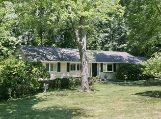 4 Rocklyn Dr, Suffern, NY 10901
