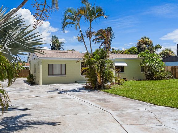 2nd image of 125 Egret Dr