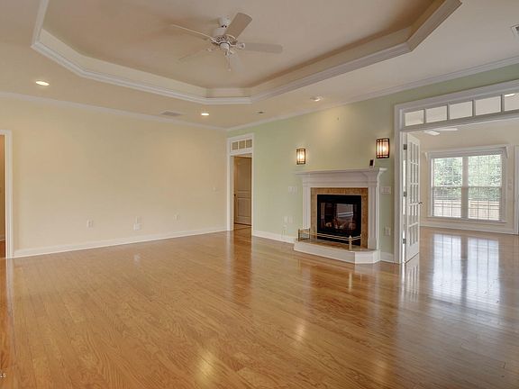 2nd image of 3020 Annsdale Dr S