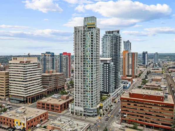 901 N 10th Ave SW #2206, Calgary, AB T2R 0B5