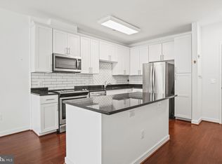 9430 Silver King Ct UNIT 205, Fairfax, VA 22031