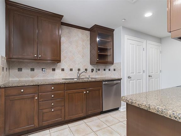 5th image of 914 Main St Unit 1503