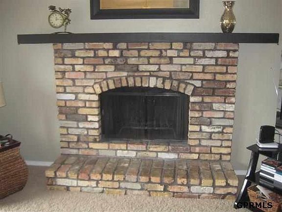 3rd image of 1606 S 161st St