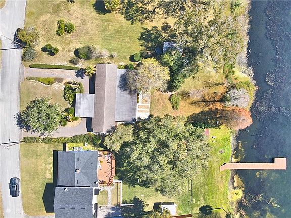 3rd image of 410 N Echo Dr